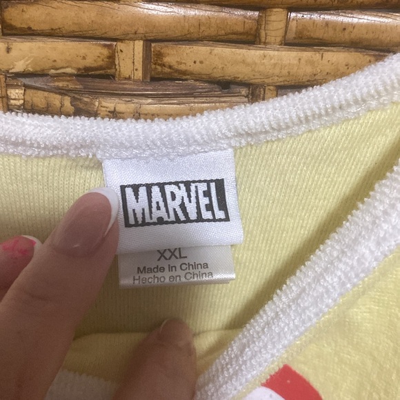 EUC Marvel Captain America Graphic Sleeveless Soft Yellow Terry Romper XXL - Picture 4 of 4